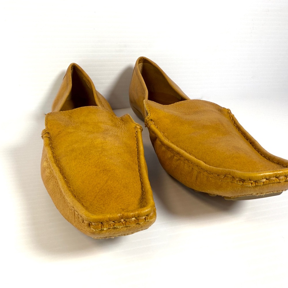 Kenneth Cole Caramel Leather Loafers for Women - Picture 2 of 8
